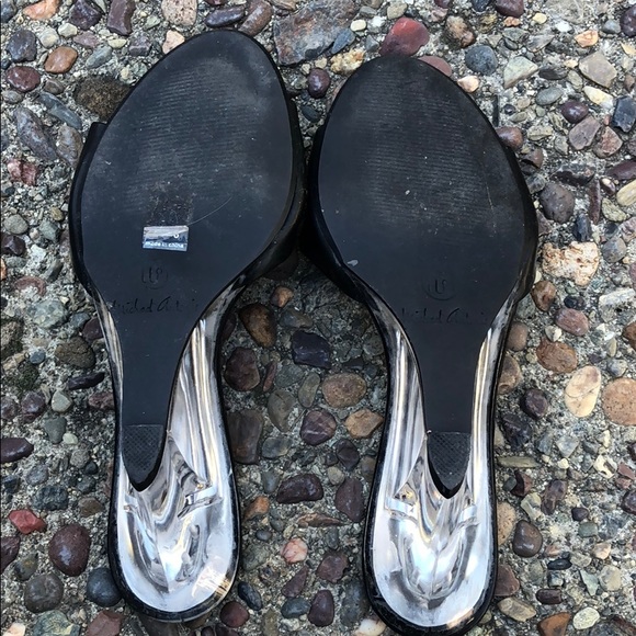 Black wedges with clear wedge heels. Women’s size 6 - Picture 5 of 7